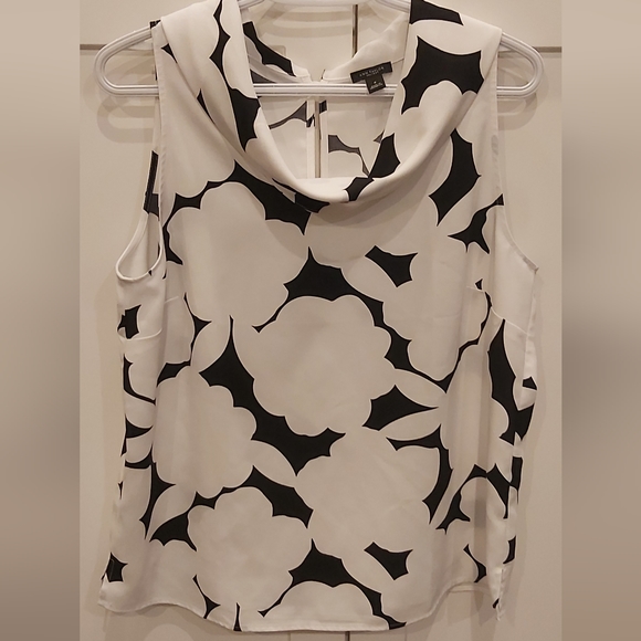 Ann Taylor sleeveless floral top - Picture 2 of 7